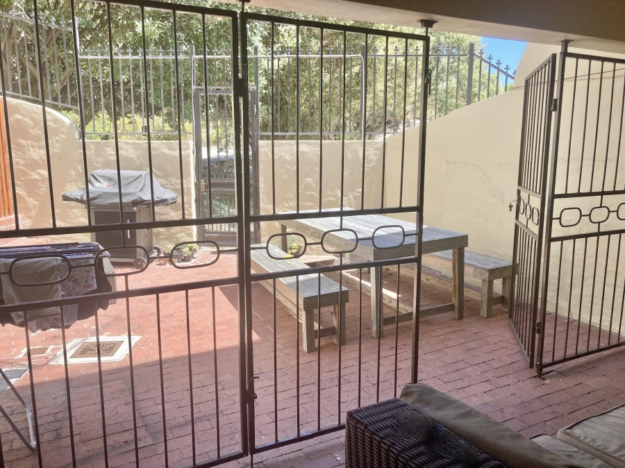 To Let 4 Bedroom Property for Rent in Beach Estate Western Cape